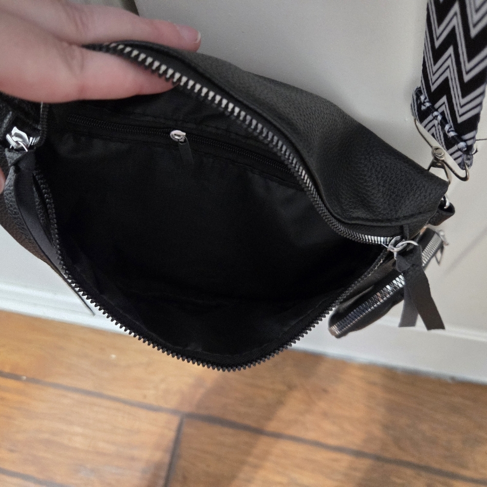 Crossbody Bag - Picture 3 of 3